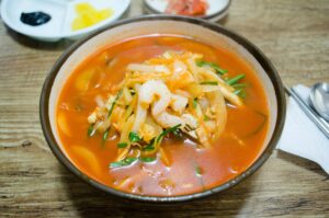 Sopa thai de gambas agripicante Tom Yam kung